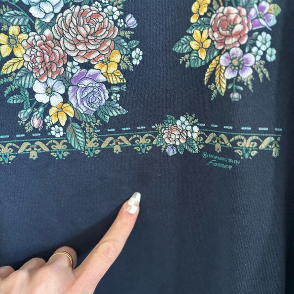 Vintage 90's Navy Blue Morning Sun Floral Graphic Crewneck Sweatshirt Size Large - Picture 3 of 10